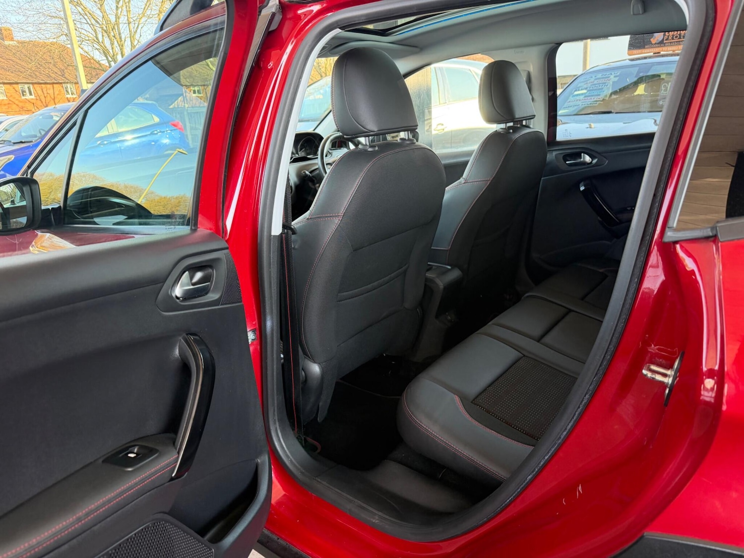 Used Peugeot 2008 2017 for sale - 78020396: Photo 24