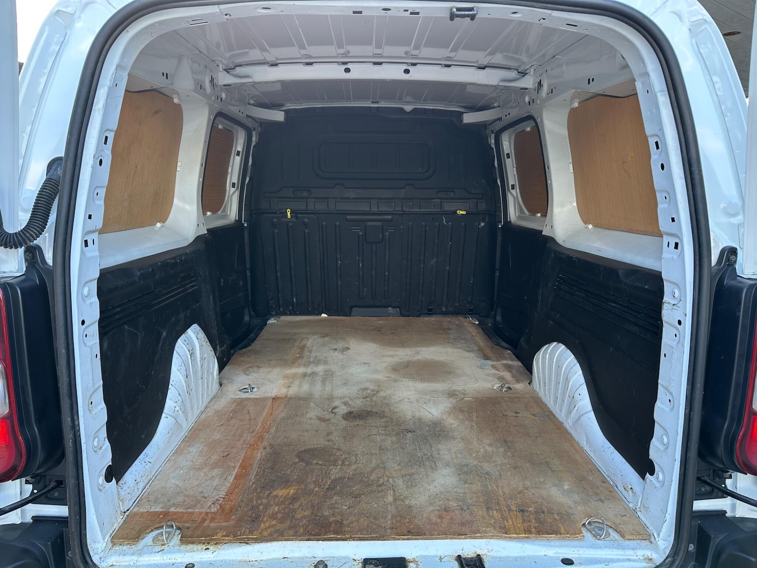 Used Peugeot Partner 2021 for sale - 76992847: Photo 13