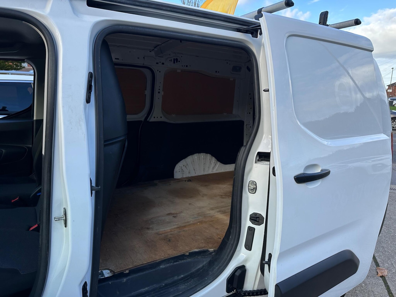 Used Peugeot Partner 2021 for sale - 76992847: Photo 7