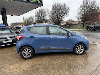 Used Hyundai i10 2016 for sale - 77424700: Photo
