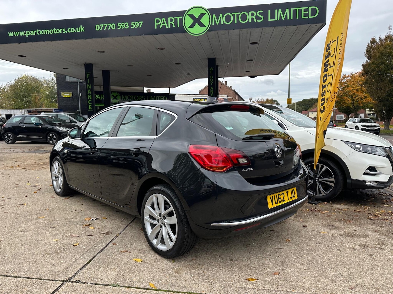 Used Vauxhall Astra 2012 for sale - 76361378: Photo 2