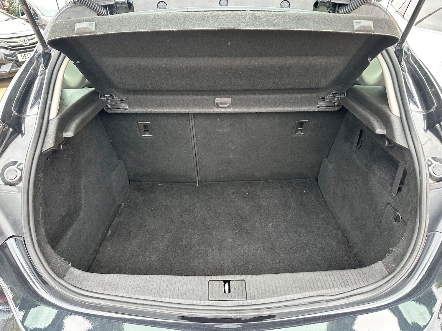 Used Vauxhall Astra 2012 for sale - 76361378: Photo 9