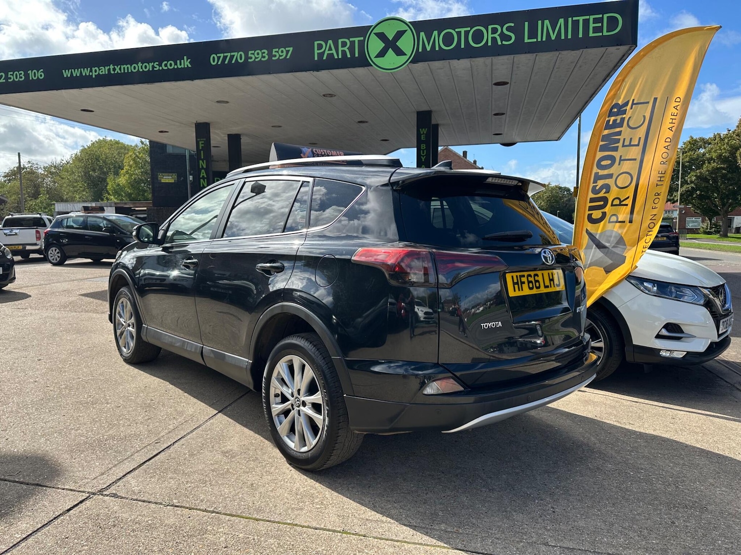 Used Toyota RAV4 2016 for sale - 76989183: Photo 2