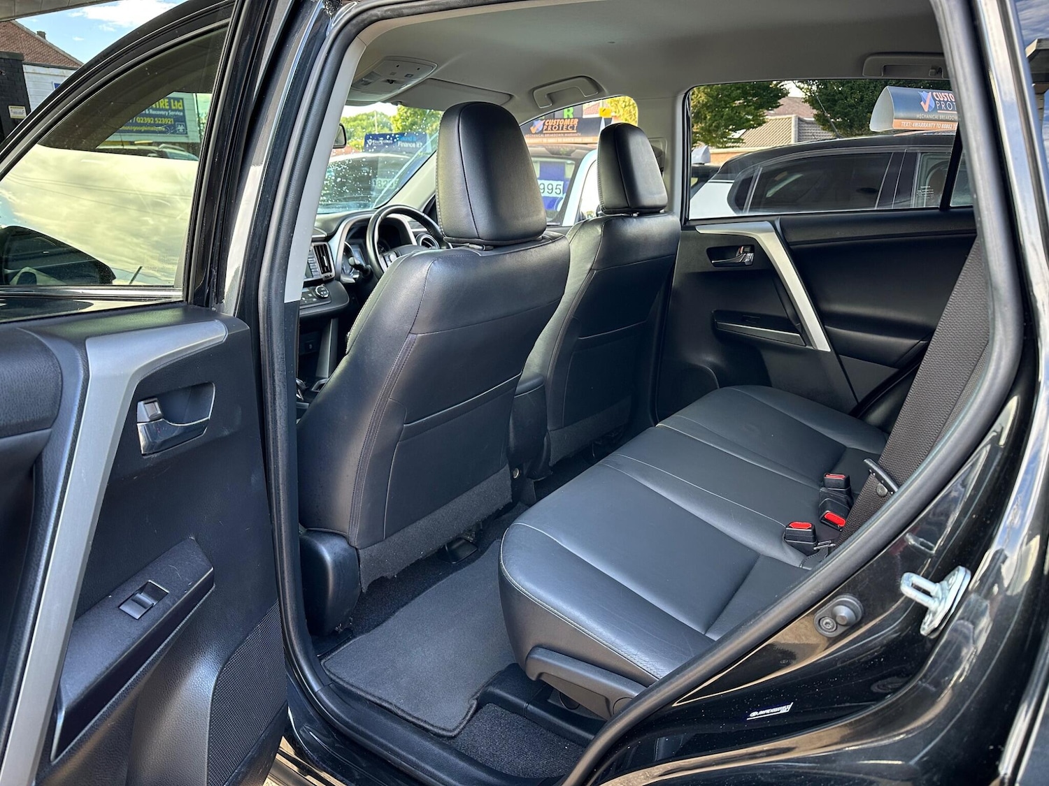 Used Toyota RAV4 2016 for sale - 76989183: Photo 25