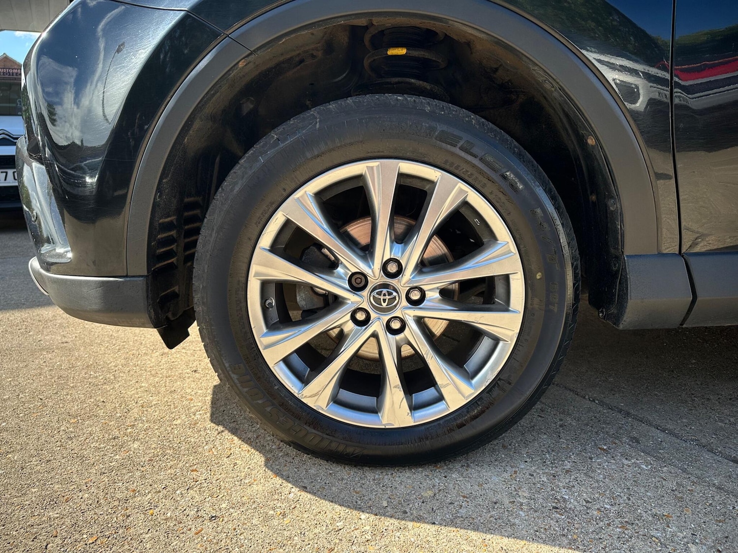 Used Toyota RAV4 2016 for sale - 76989183: Photo 28