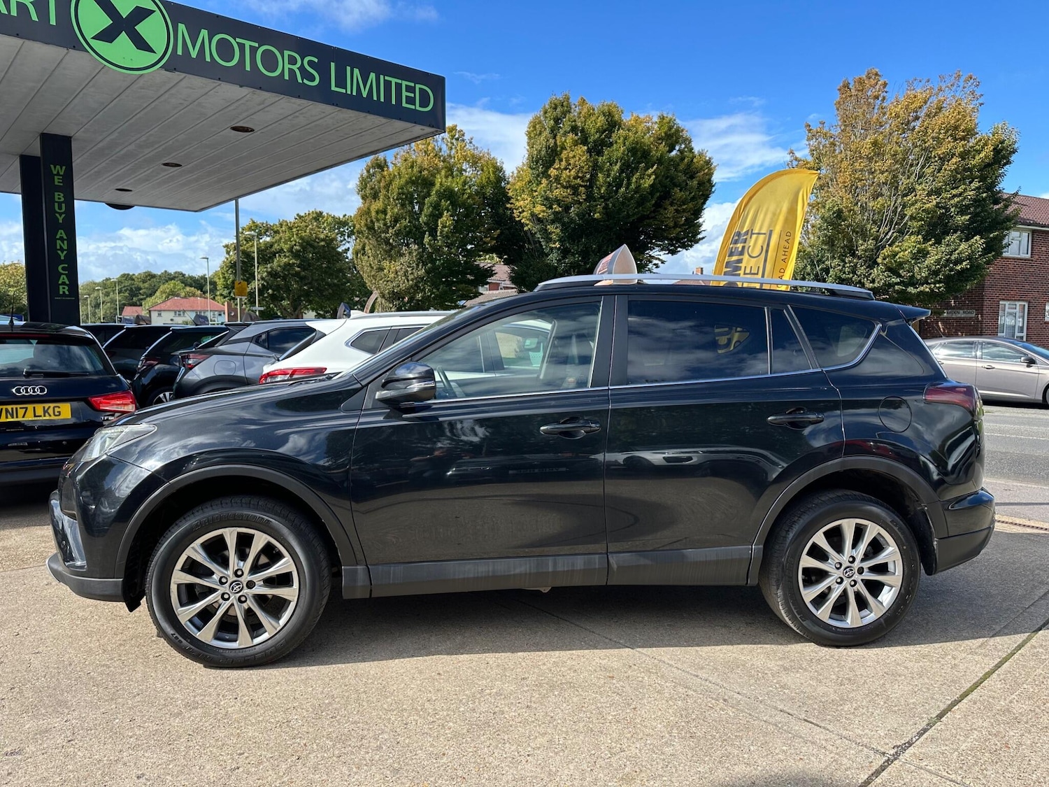 Used Toyota RAV4 2016 for sale - 76989183: Photo 4