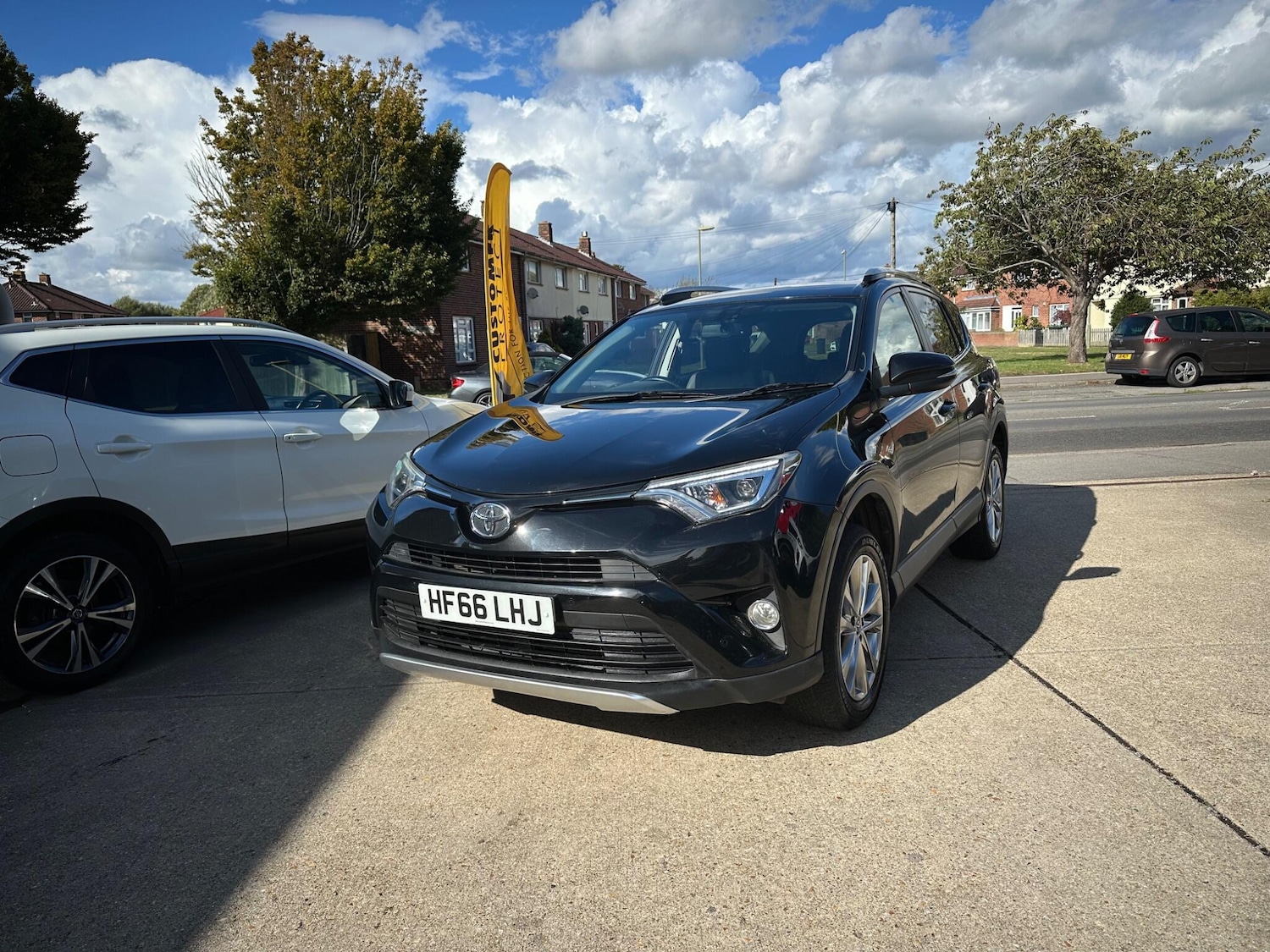 Used Toyota RAV4 2016 for sale - 76989183: Photo 5