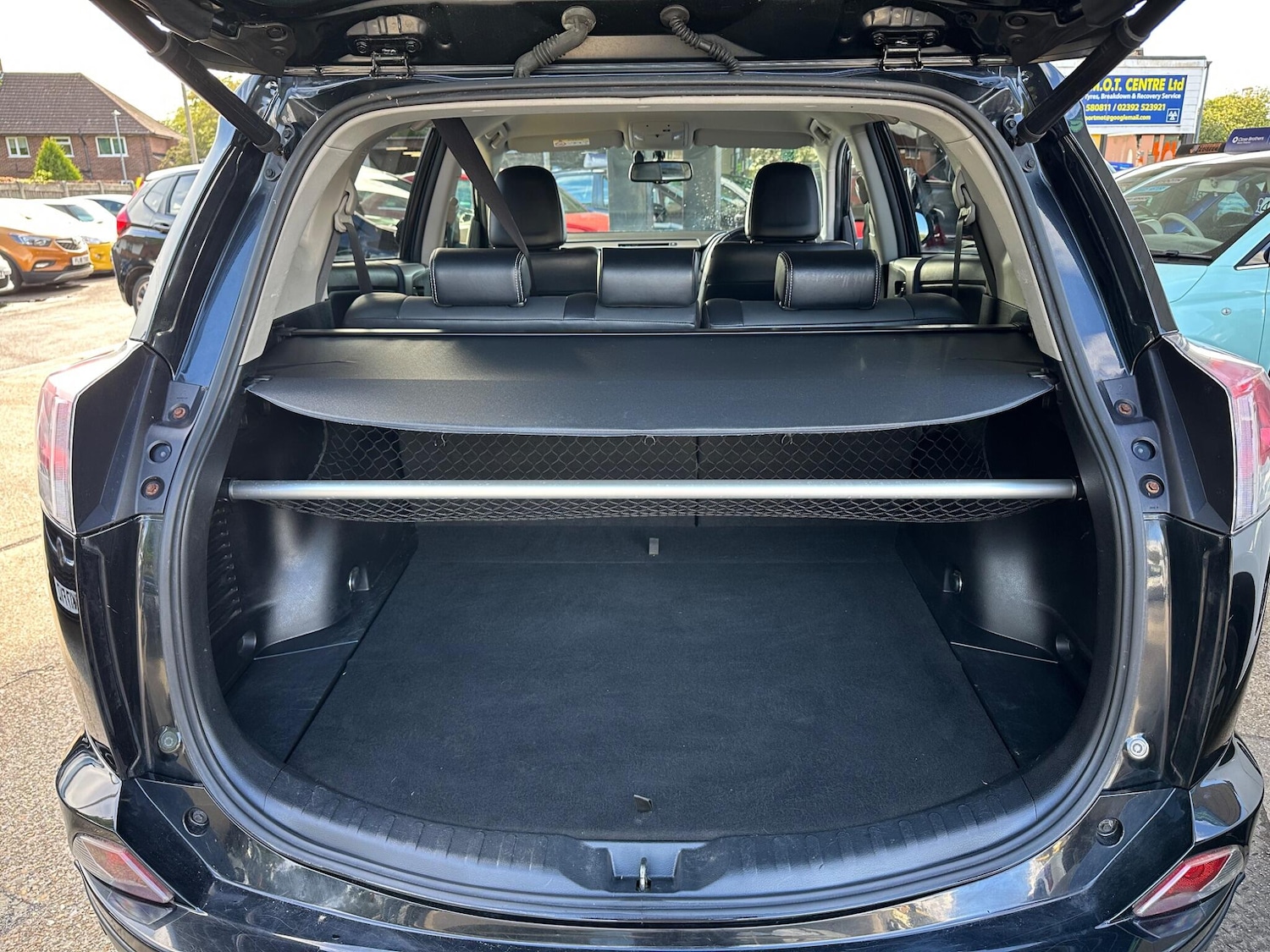 Used Toyota RAV4 2016 for sale - 76989183: Photo 9