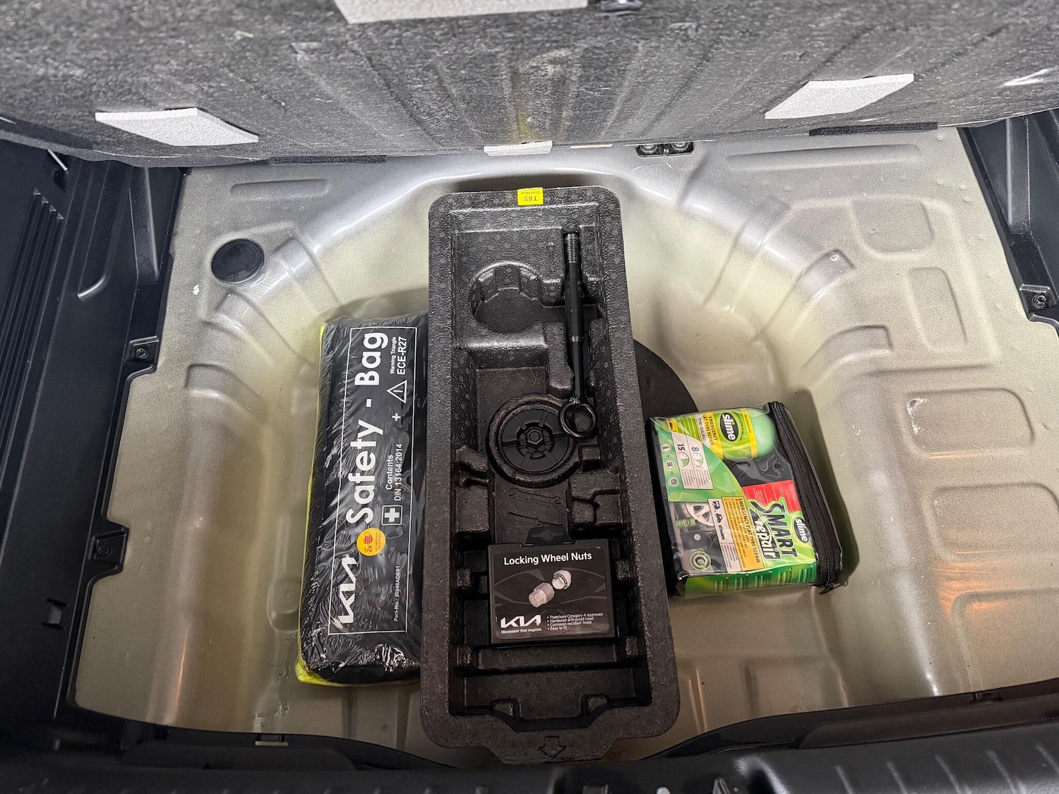 Used Kia Stonic 2023 for sale - 76887266: Photo 10