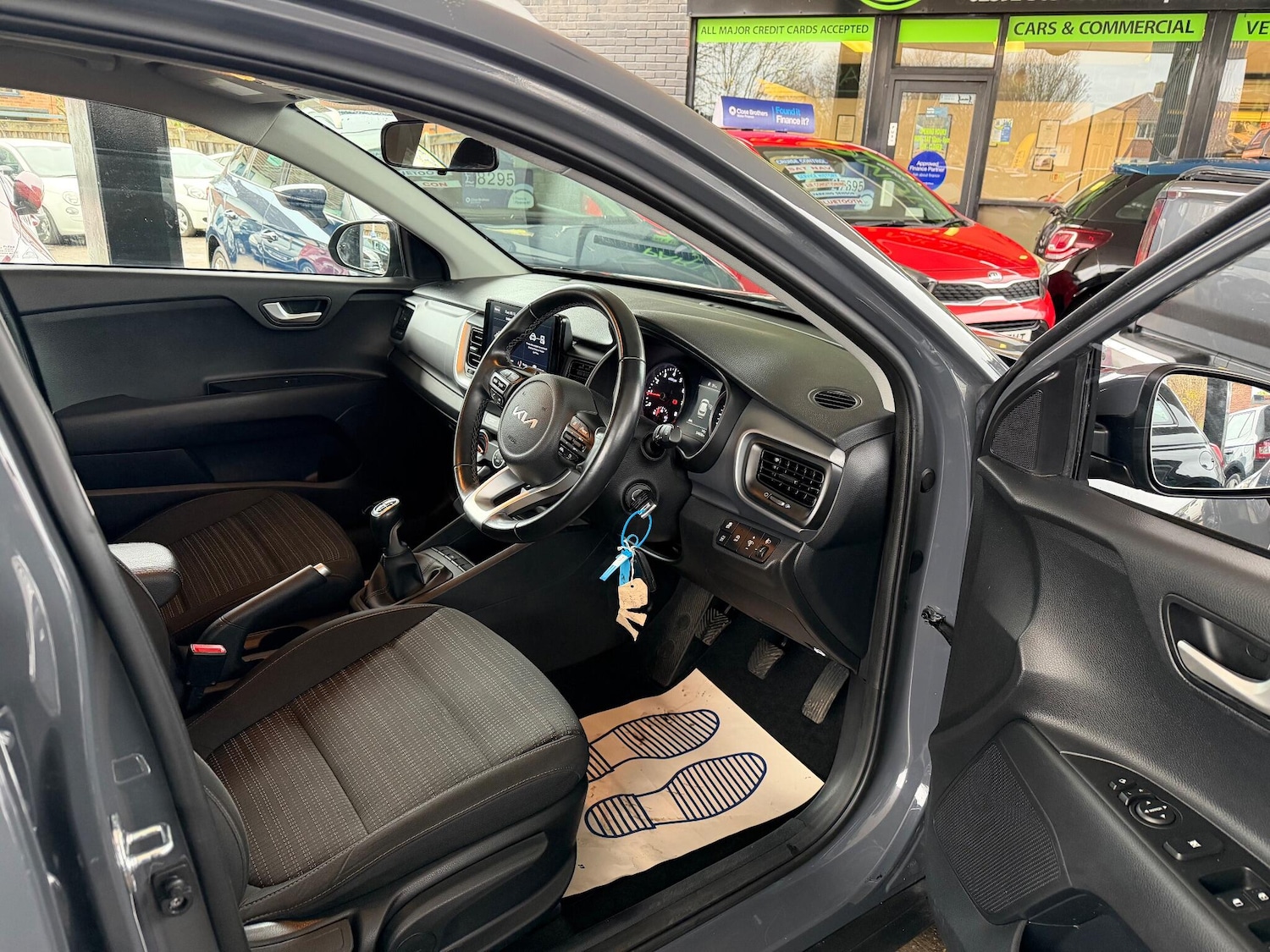 Used Kia Stonic 2023 for sale - 76887266: Photo 17