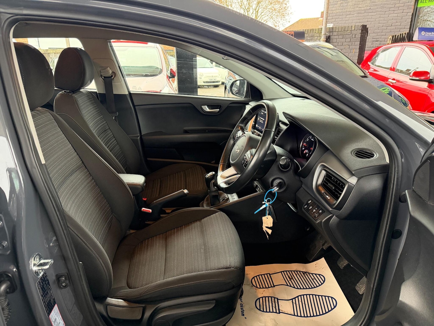 Used Kia Stonic 2023 for sale - 76887266: Photo 18