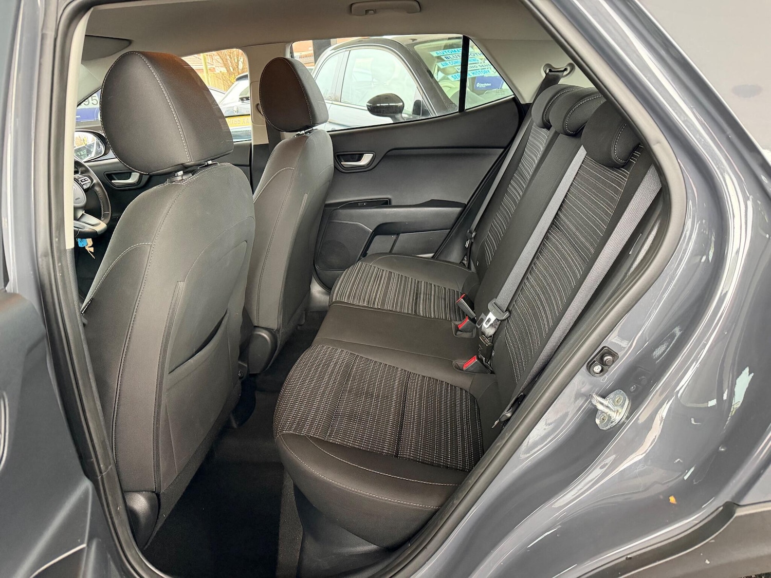 Used Kia Stonic 2023 for sale - 76887266: Photo 24