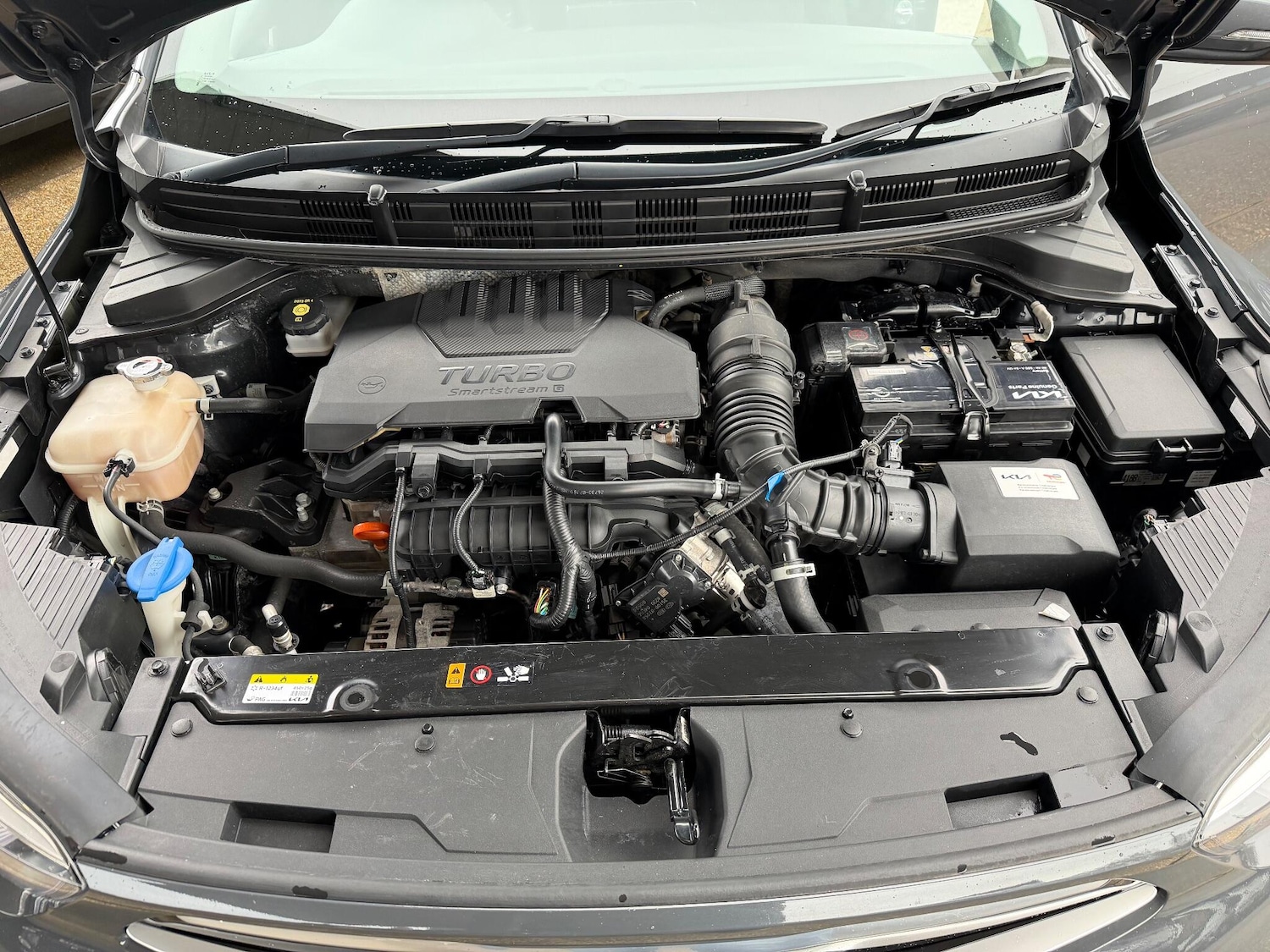 Used Kia Stonic 2023 for sale - 76887266: Photo 6