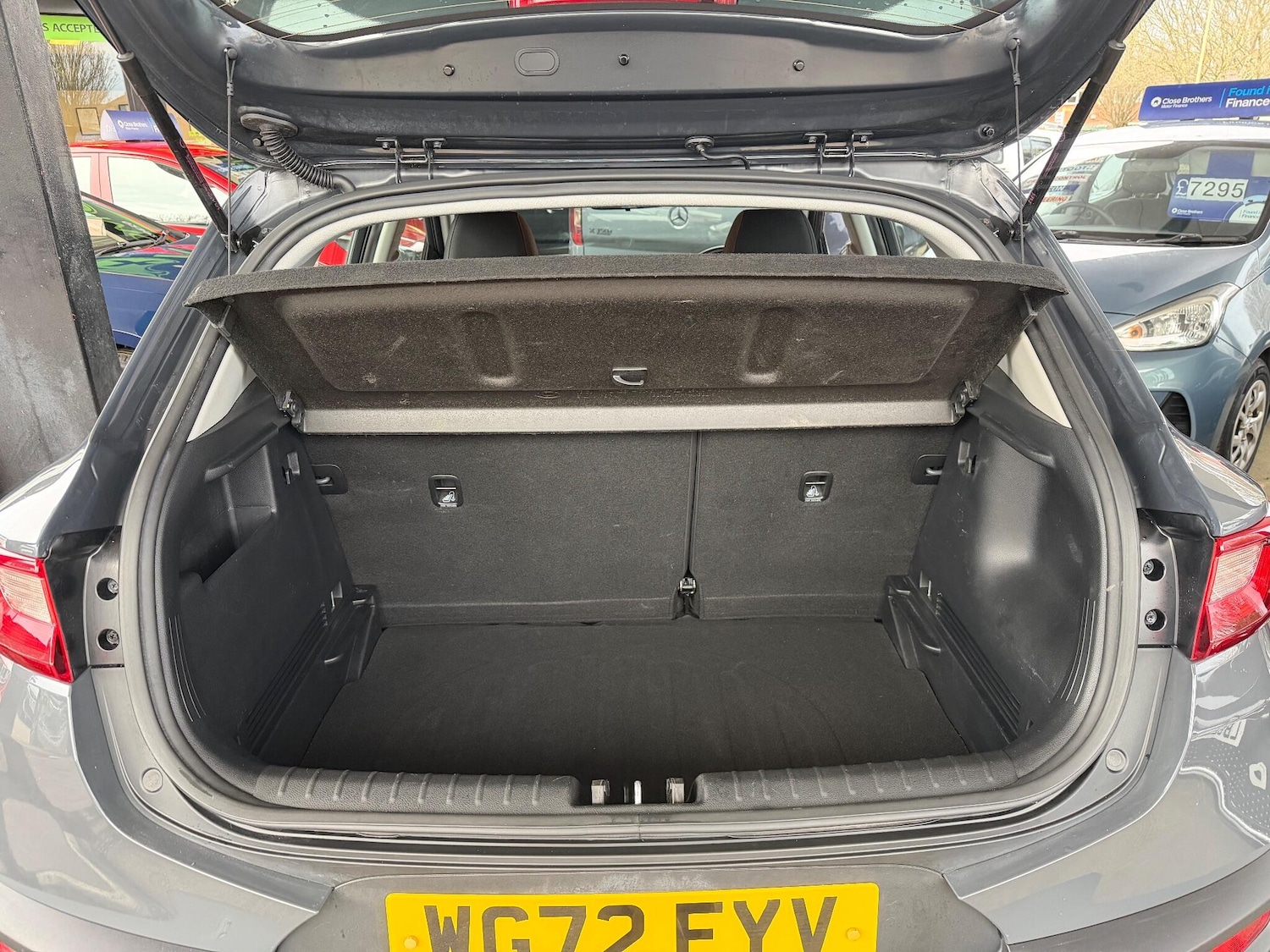 Used Kia Stonic 2023 for sale - 76887266: Photo 9