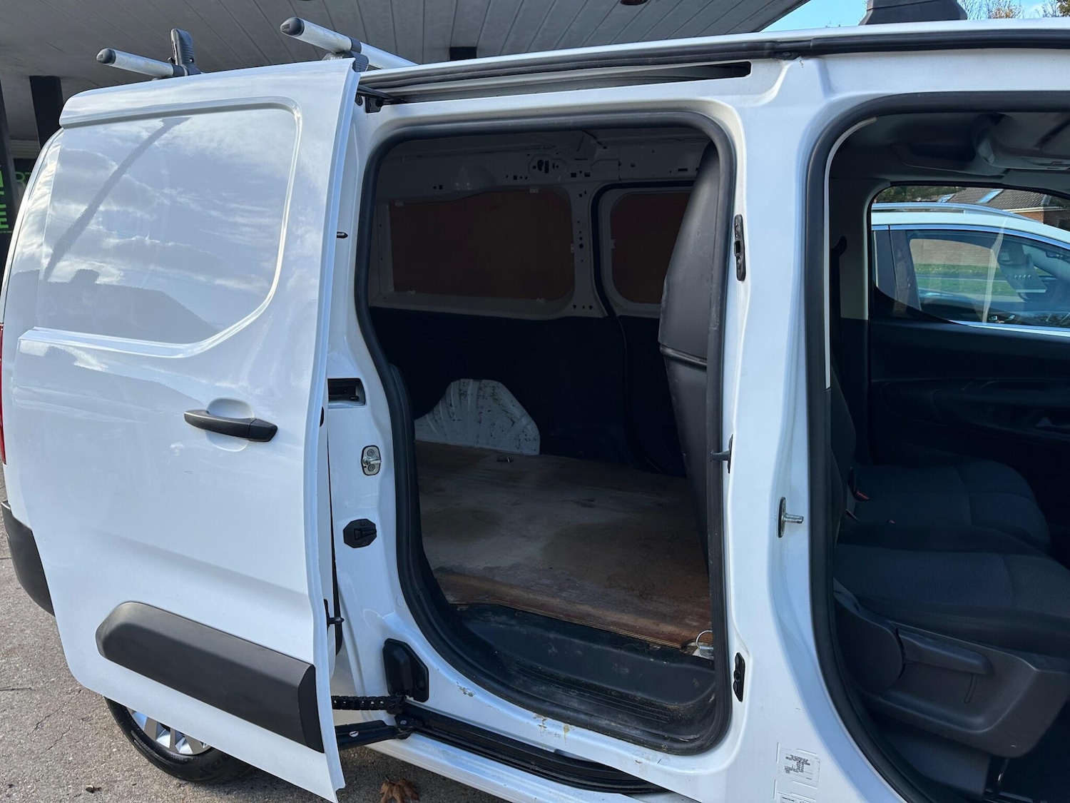 Used Peugeot Partner 2021 for sale - 76388030: Photo 10