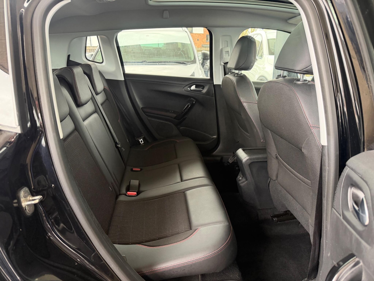 Used Peugeot 2008 2018 for sale - 77695353: Photo 20