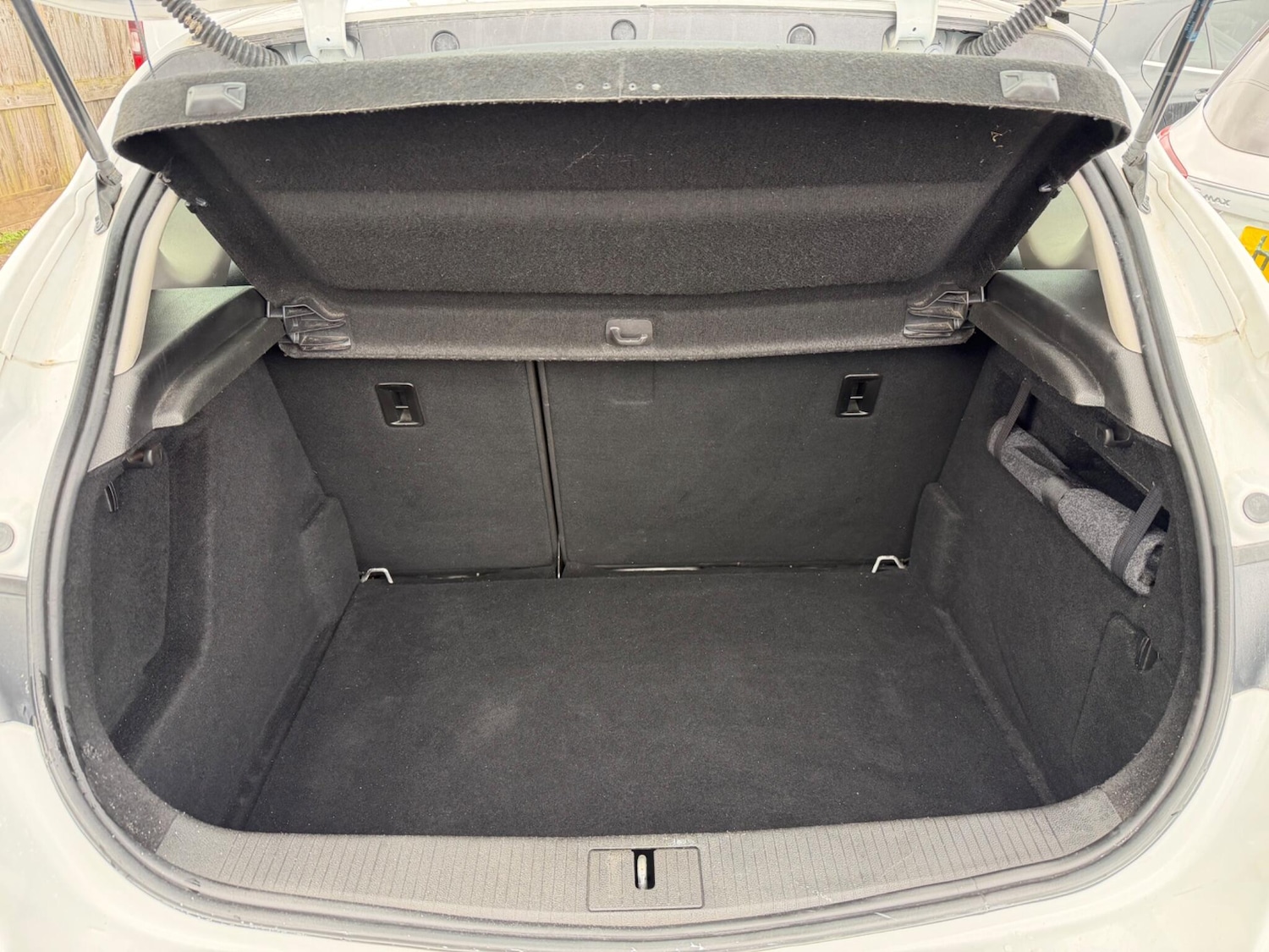 Used Vauxhall Astra 2015 for sale - 77838632: Photo 9