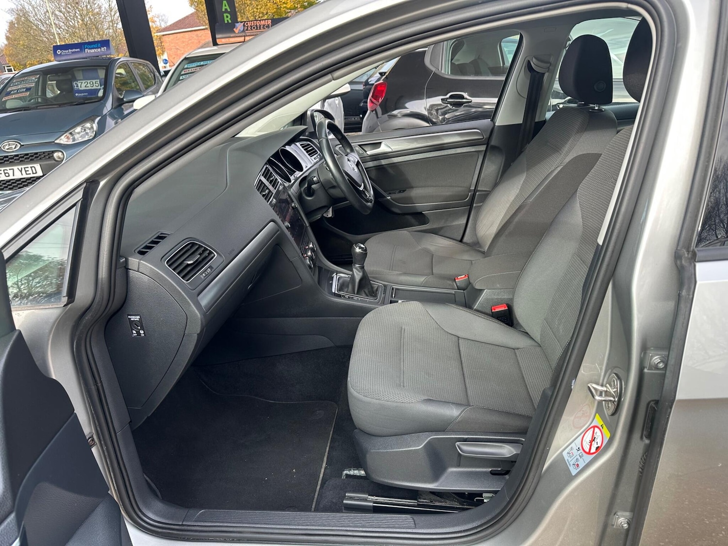 Used Volkswagen Golf 2018 for sale - 76549989: Photo 19