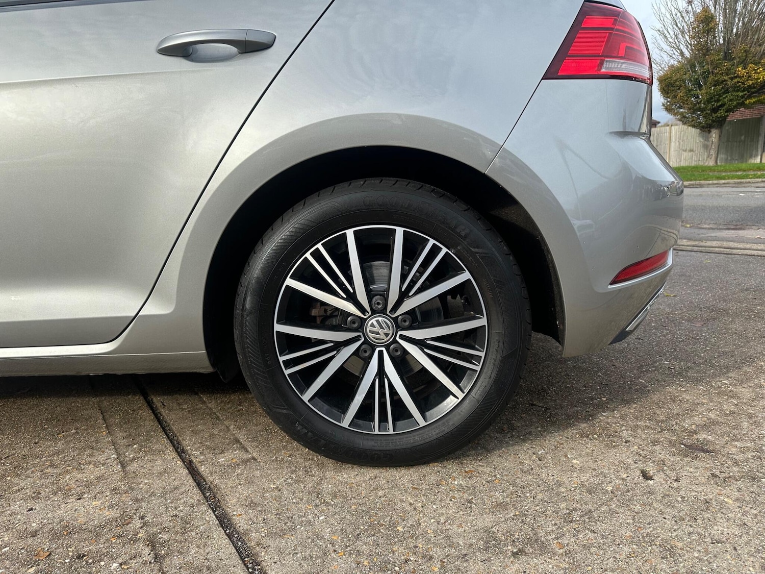 Used Volkswagen Golf 2018 for sale - 76549989: Photo 29