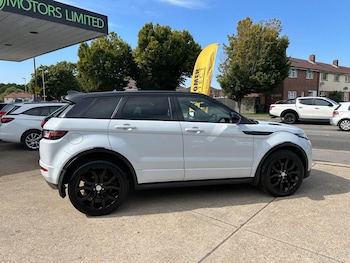 Used Land Rover Range Rover Evoque 2017 for sale - 75551625: Photo