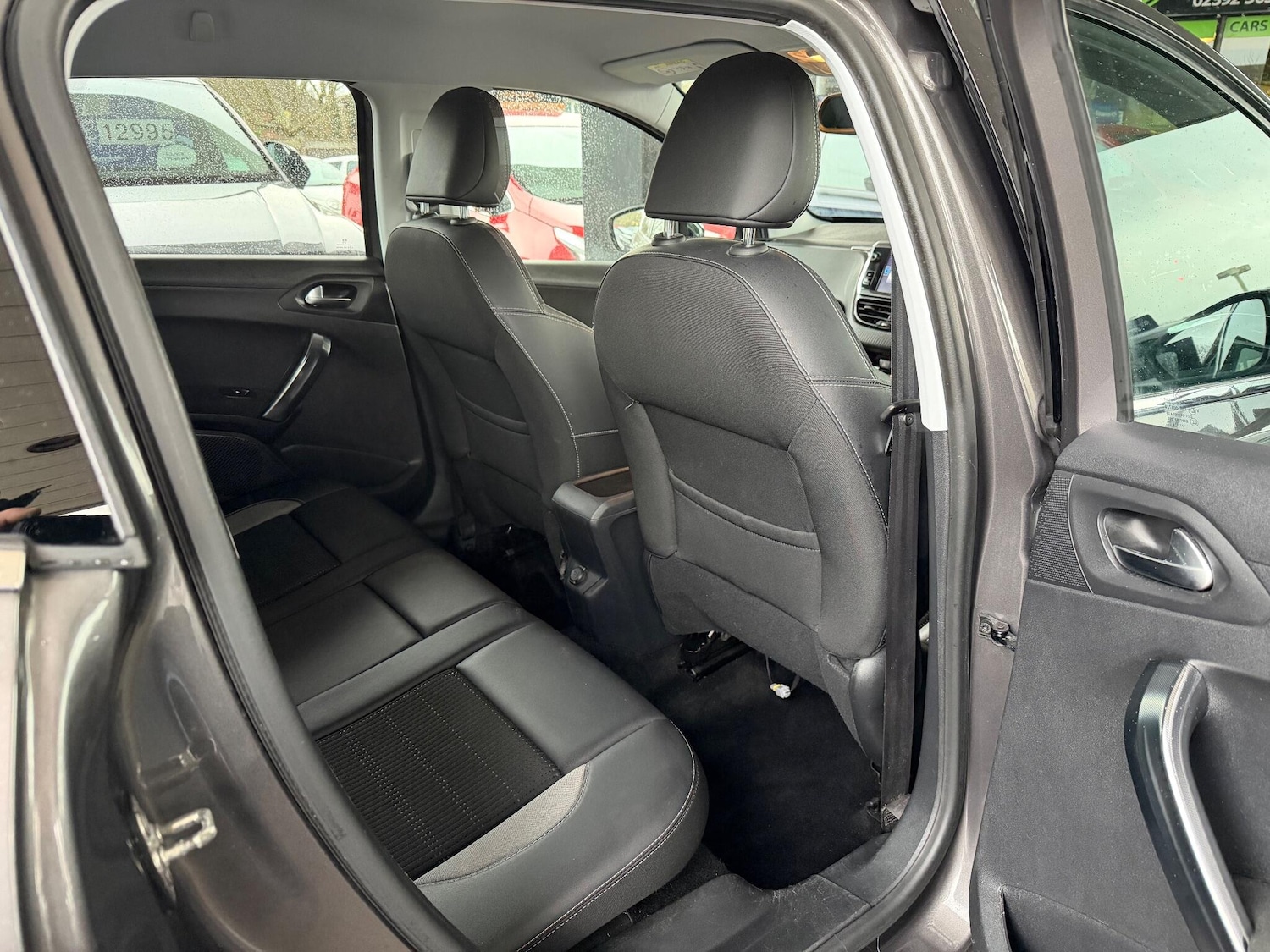 Used Peugeot 2008 2016 for sale - 76926779: Photo 20