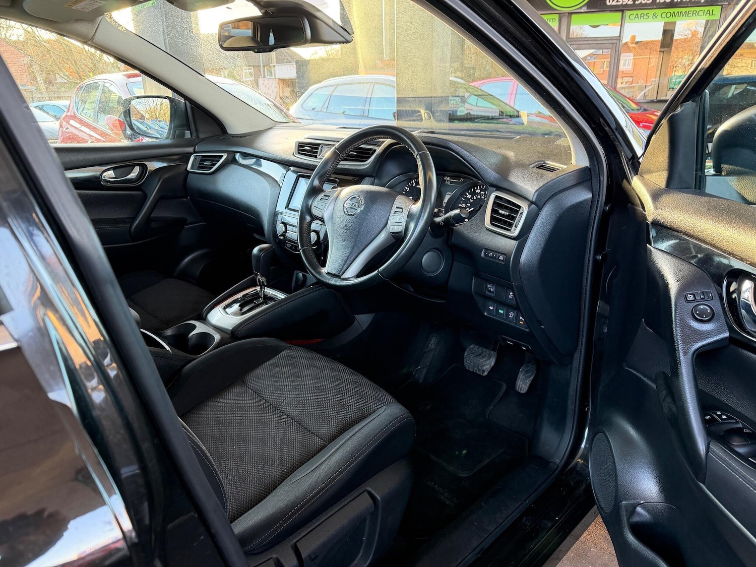 Used Nissan Qashqai 2015 for sale - 77143806: Photo 17