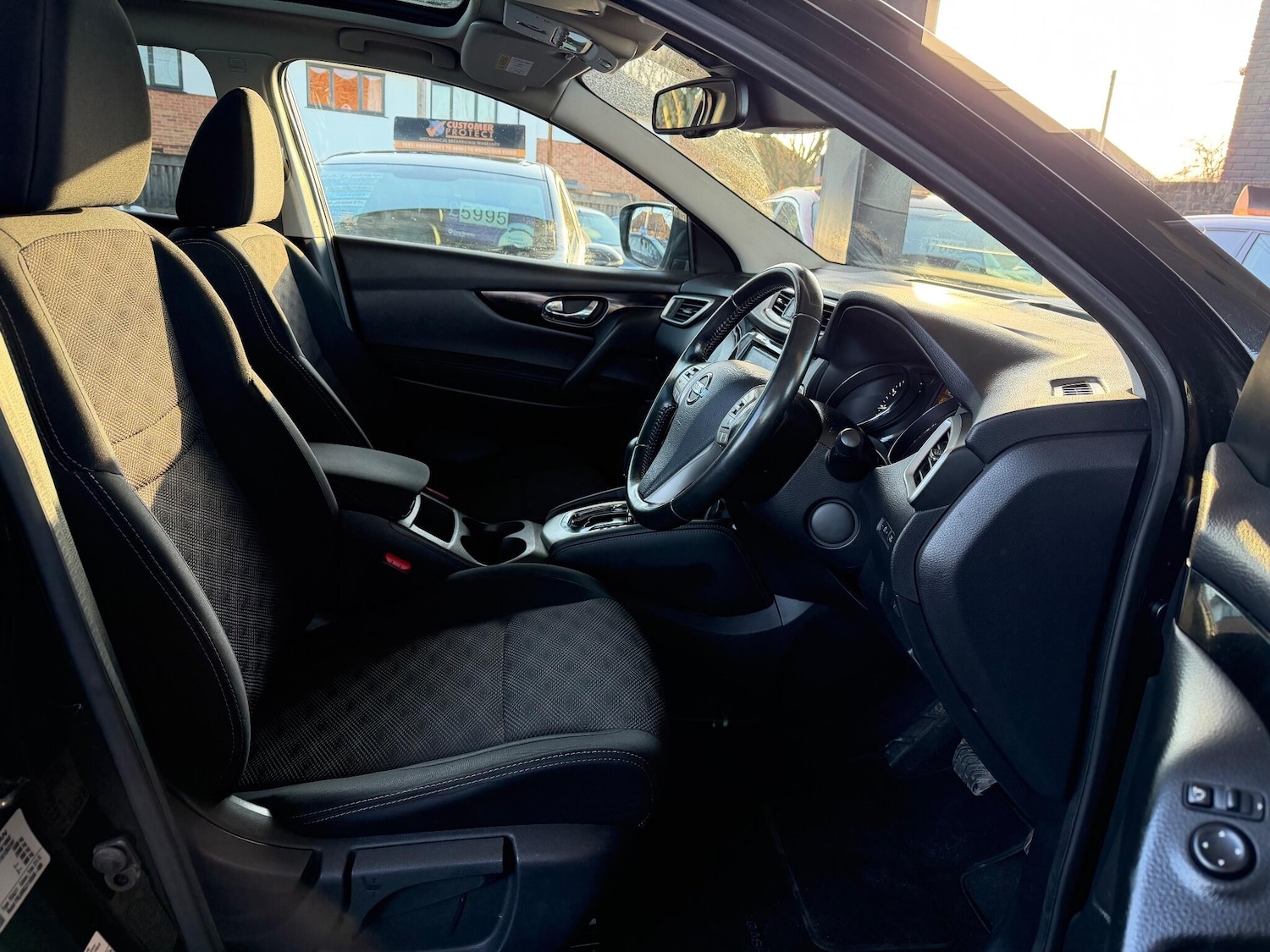 Used Nissan Qashqai 2015 for sale - 77143806: Photo 18