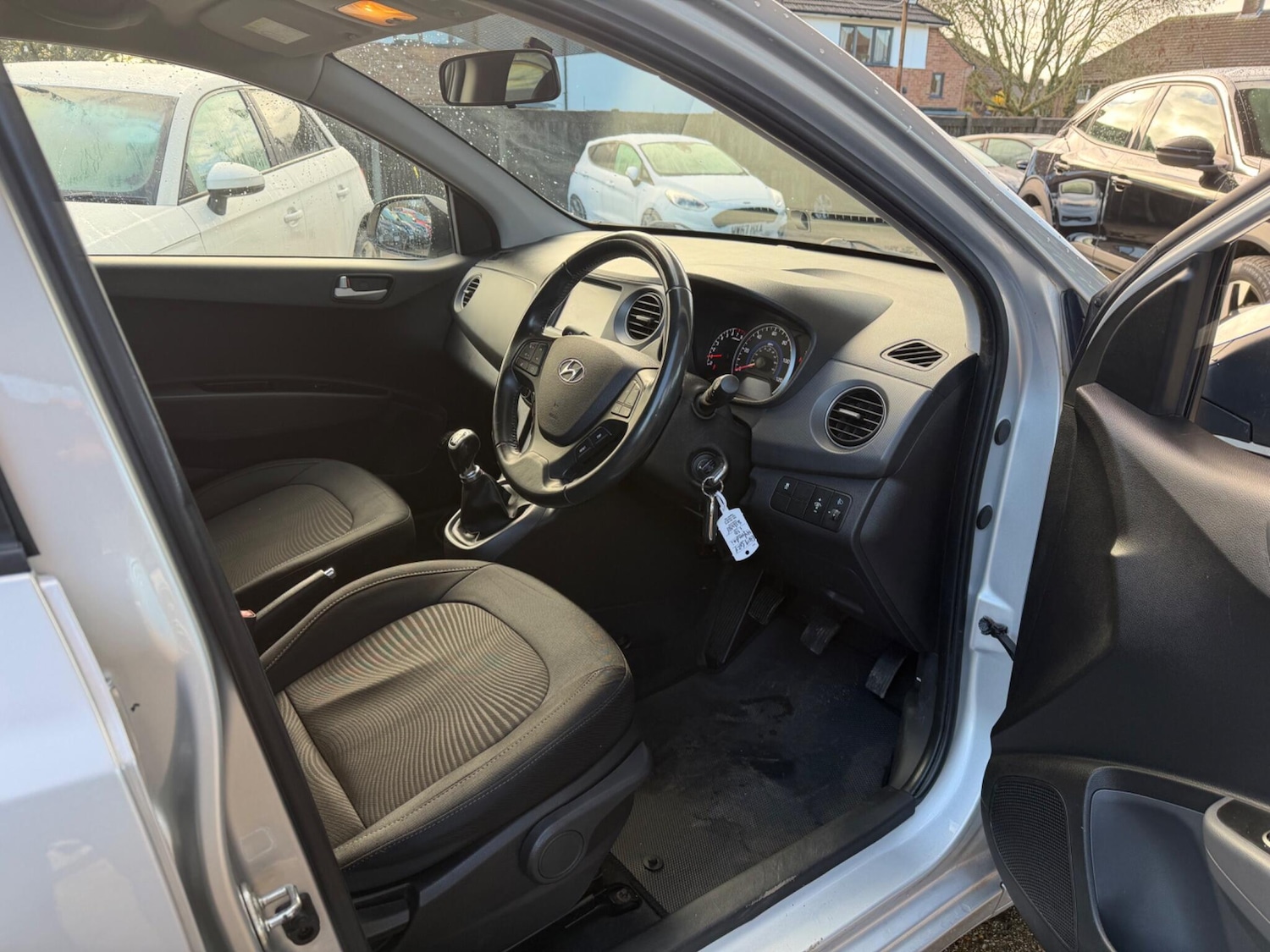 Used Hyundai i10 2019 for sale - 77203128: Photo 16