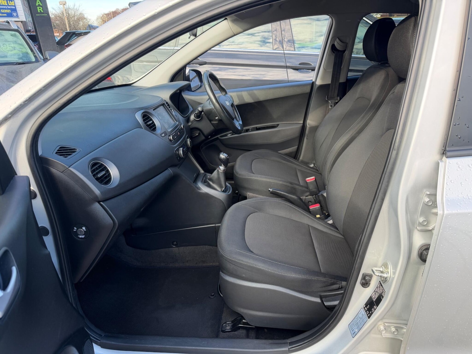 Used Hyundai i10 2019 for sale - 77203128: Photo 19