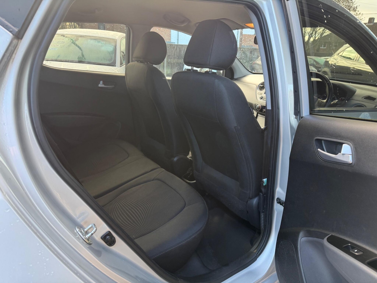 Used Hyundai i10 2019 for sale - 77203128: Photo 20