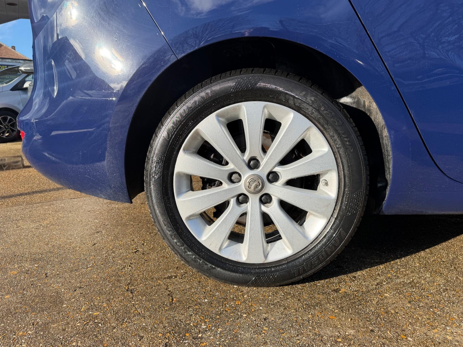 Used Vauxhall Zafira 2017 for sale - 77358439: Photo 32