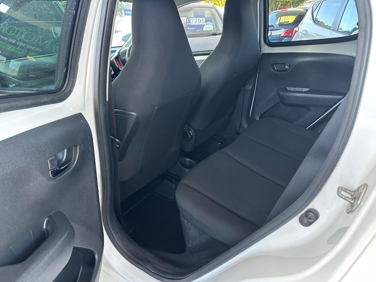 Used Peugeot 108 2015 for sale - 76371704: Photo 24