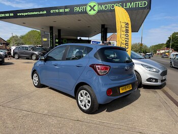 Used Hyundai i10 2018 for sale - 78504042: Photo