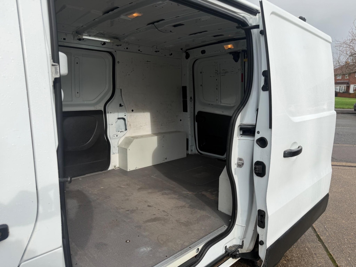 Used Vauxhall Vivaro 2016 for sale - 77509702: Photo 7