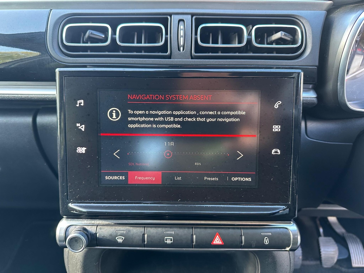 Used Citroen C3 2018 for sale - 76398777: Photo 15