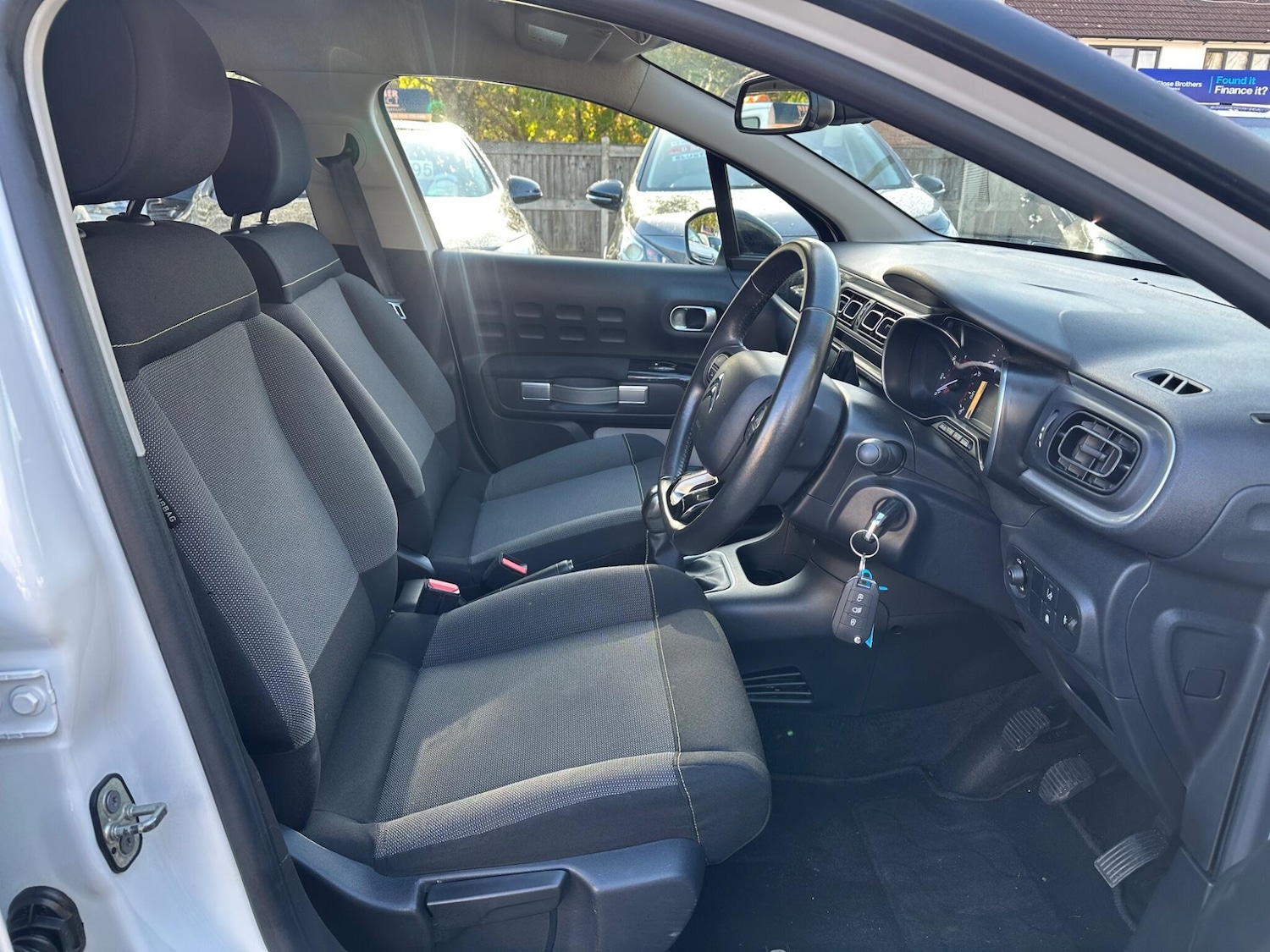 Used Citroen C3 2018 for sale - 76398777: Photo 17