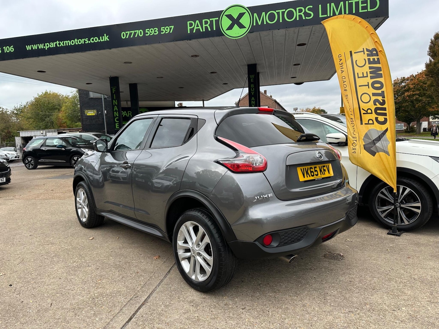 Used Nissan Juke 2015 for sale - 76307854: Photo 2