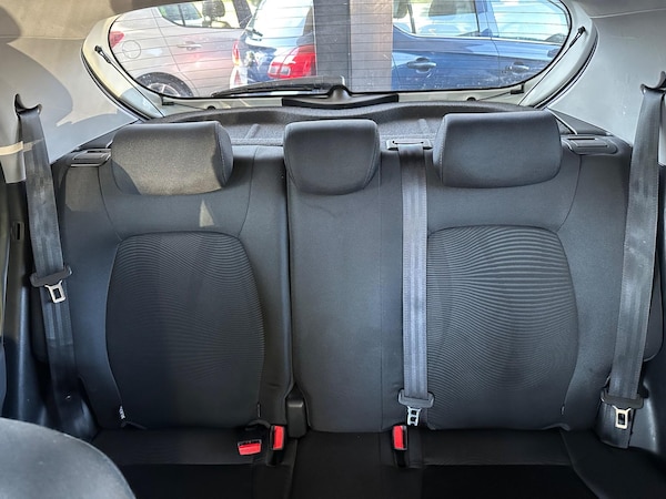 Used Hyundai i10 2017 for sale - 76136220: Photo 21