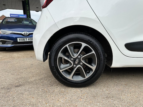 Used Hyundai i10 2017 for sale - 76136220: Photo 29