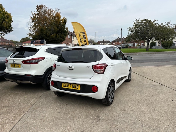 Used Hyundai i10 2017 for sale - 76136220: Photo 8