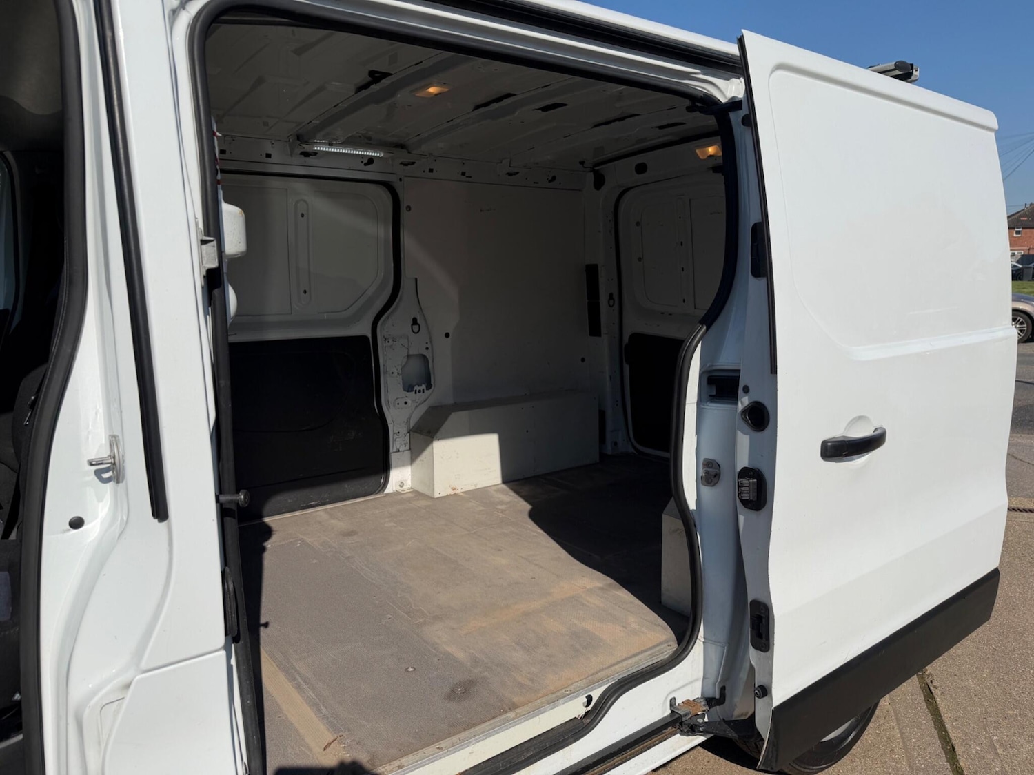 Used Vauxhall Vivaro 2016 for sale - 77957314: Photo 10