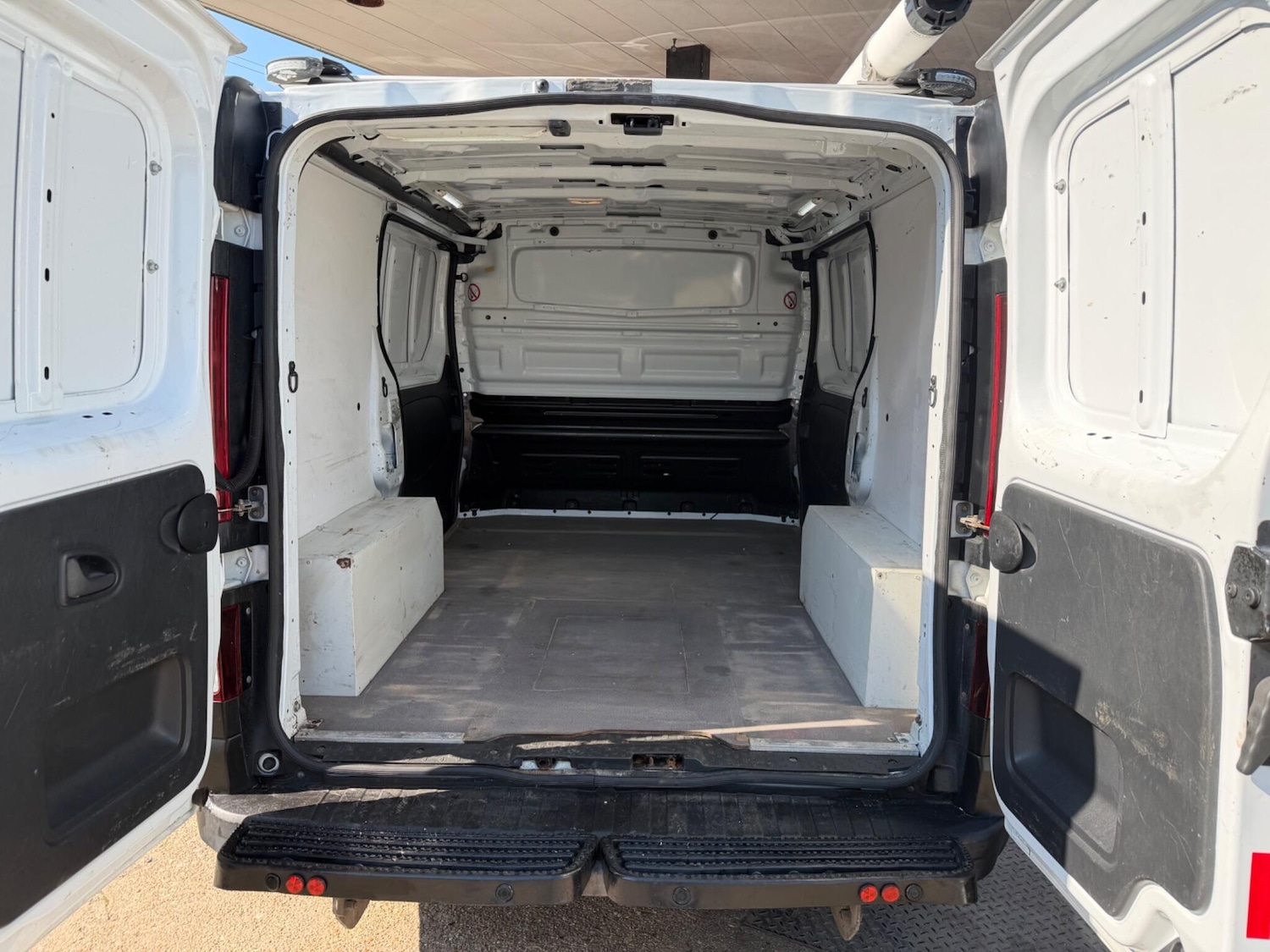 Used Vauxhall Vivaro 2016 for sale - 77957314: Photo 13