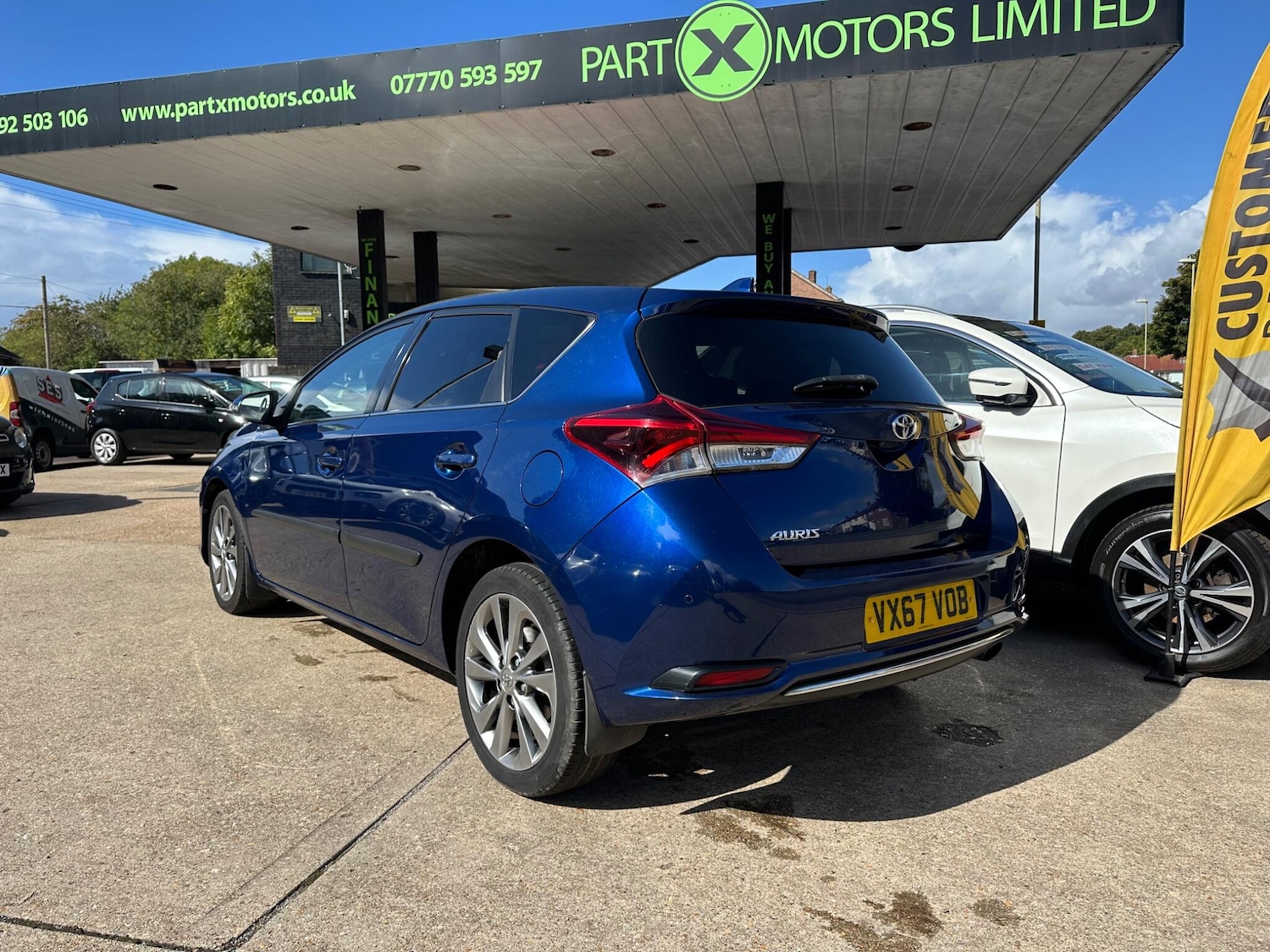 Used Toyota Auris 2017 for sale - 76990931: Photo 2