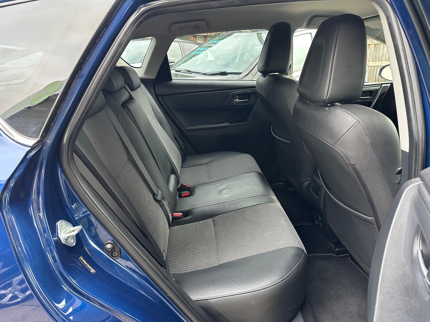 Used Toyota Auris 2017 for sale - 76990931: Photo 24