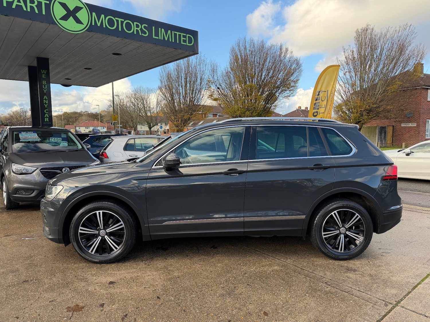 Used Volkswagen Tiguan 2017 for sale - 76823460: Photo 4