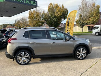 Used Peugeot 2008 2016 for sale - 76472922: Photo