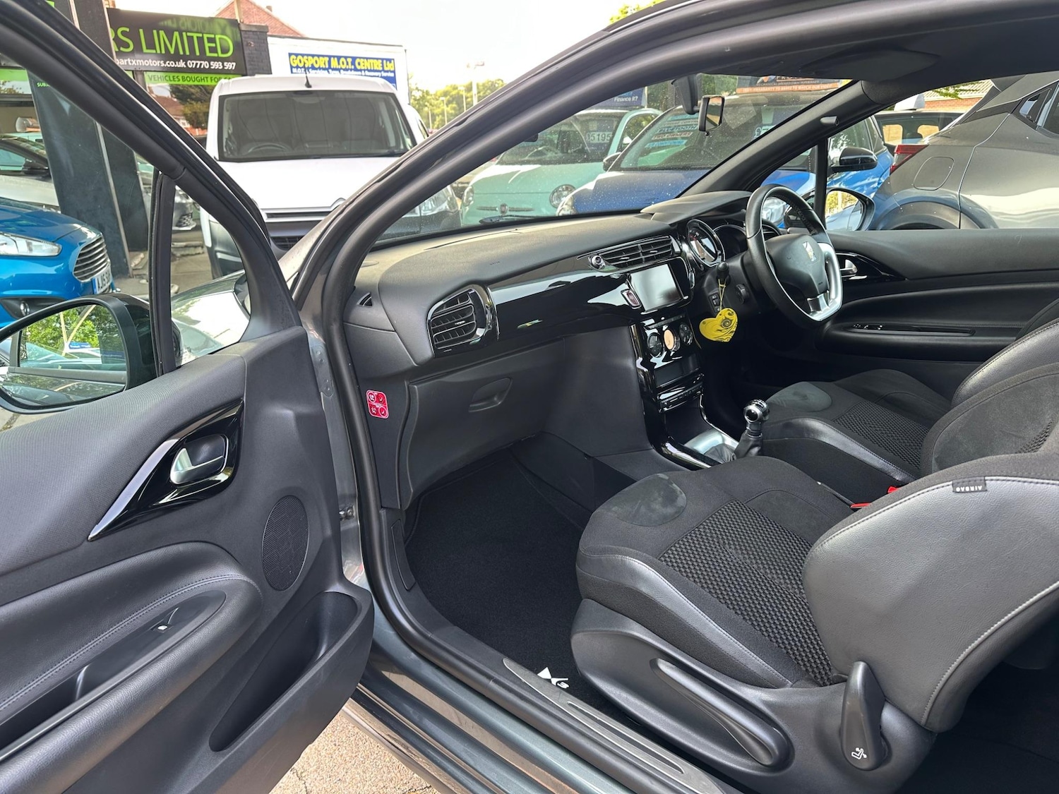 Used DS Automobiles DS 3 2017 for sale - 76887479: Photo 19