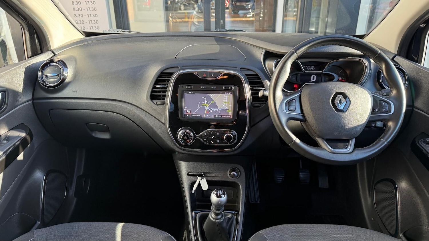 Used Renault Captur 2017 for sale - 76366574: Photo 12