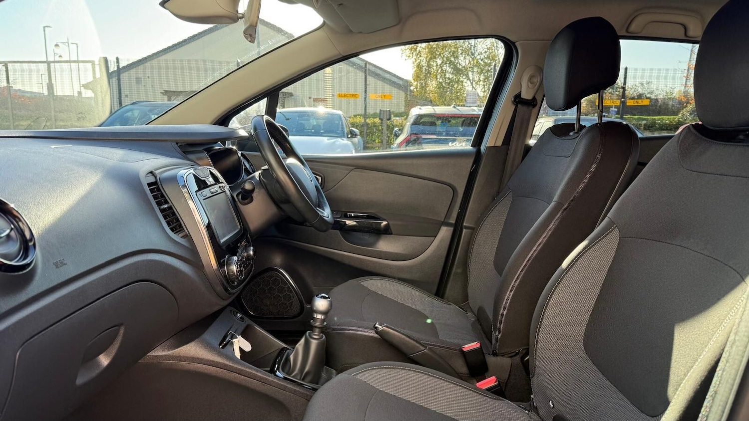Used Renault Captur 2017 for sale - 76366574: Photo 20