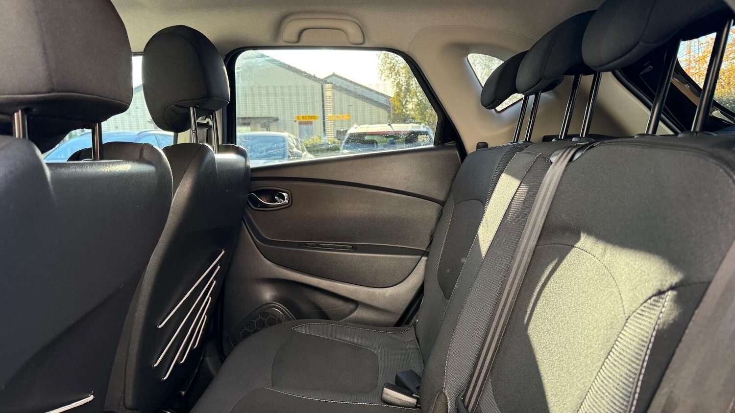 Used Renault Captur 2017 for sale - 76366574: Photo 22